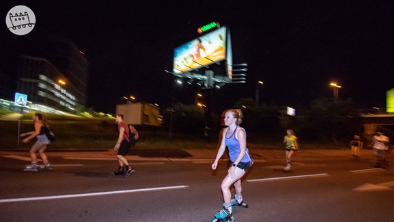 Neviete, ako ukončiť prázdniny? Príďte si užiť piatkovú večernú jazdu Petržalkou