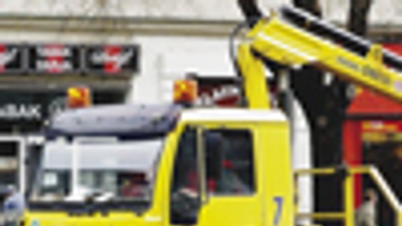 V Dúbravke chcú odťahovať zle parkujúce autá