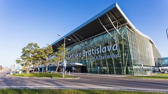 Z Bratislavy sa bude lietať do bulharského Burgasu aj cyperského Pafosu