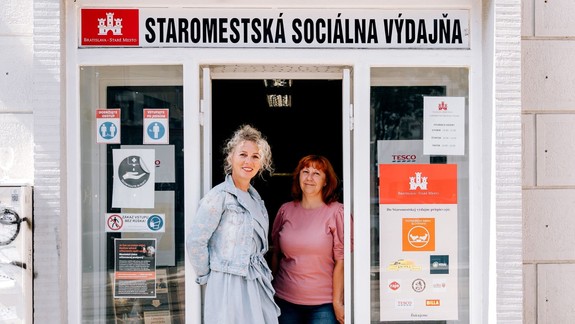 Staré Mesto sa zapojilo do projektu Jedlo navyše, cieľom je pomôcť ľuďom v hmotnej núdzi