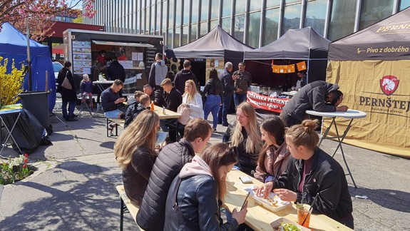 Majáles v Novej Tržnici na Trnavskom mýte: Atmosféru doplní aj hudba v štýle funk a oldies disco