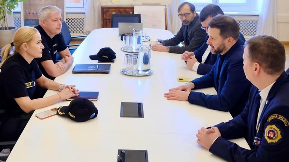 Vallo: Nenávisť sa od najvyšších politikov prenáša z online priestoru aj do fyzického priestoru mesta.