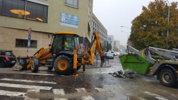 Na Zochovej vytryskol niekoľkometrový gejzír vody