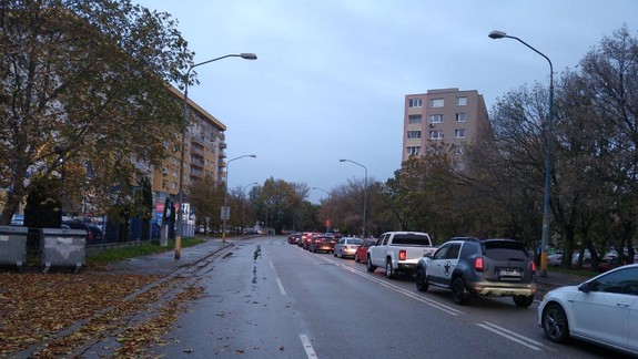 Testovanie: Počet drive-in miest znížia,dôvodom sú problémy s dopravou