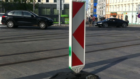 Na Hurbanovom námestí chýba poklop, žena si tu vyvrtla členok