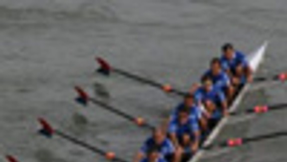 Sobotné preteky osemveslíc vyhrali Pražania