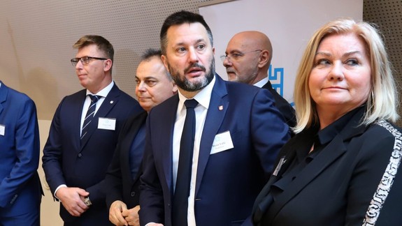 Únia miest vyzýva predstaviteľov štátu na kroky v súvislosti so samosprávami