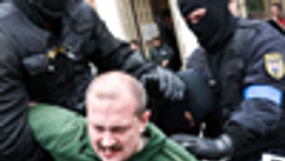 Na Hrade sa protestovalo, pod ním sa zatýkalo