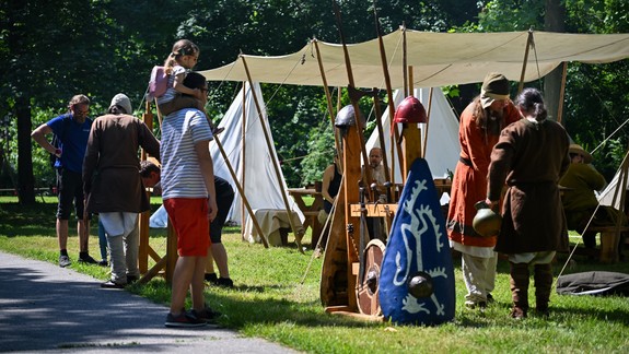Šermiarske turnaje i historické módne prehliadky: V Petržalke si môžete vychutnať atmosféru stredoveku