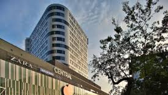 Poplach v nákupnom centre Centrál