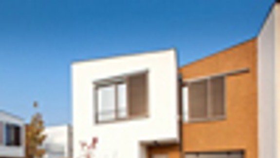 Prví obyvatelia sa do Slnečníc nasťahujú o rok