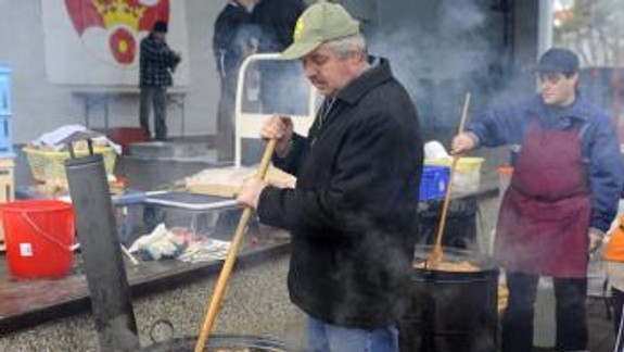 Pri Štrkoveckom jazere rozvoniavajú zabíjačkové špeciality