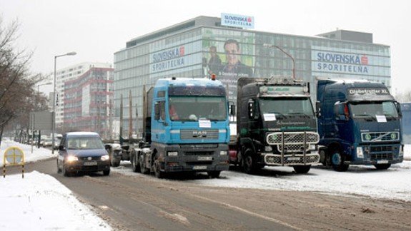 V Bratislave budú v utorok štrajkovať autodopravcovia - zablokujú hlavný príjazd do mesta?