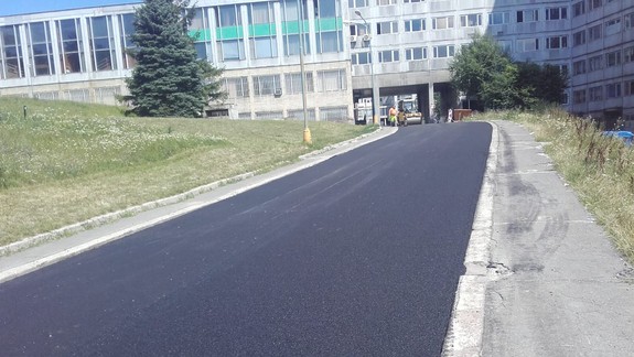 Príjazdová cesta k centrálnemu príjmu na Kramároch prešla rekonštrukciou
