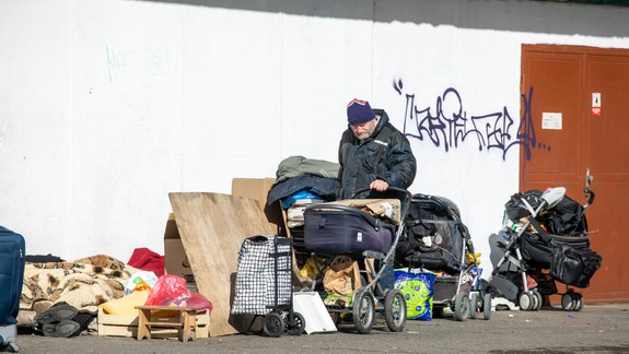Domáca karanténa pre 4-tisíc ľudí bez domova. Je to vôbec reálne?