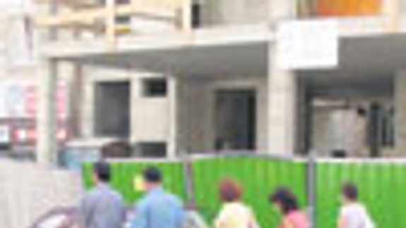 Chodník na Dunajskej ulici zabrali neoprávnene