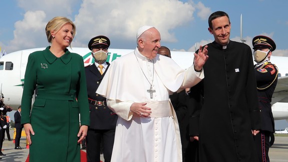 Zábery, ktoré doteraz nikto nevidel. Pozrite sa, ako sa diecéza pripravovala na návštevu pápeža Františka