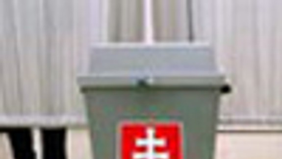 Rusovčania chcú mať voľby pod dohľadom 