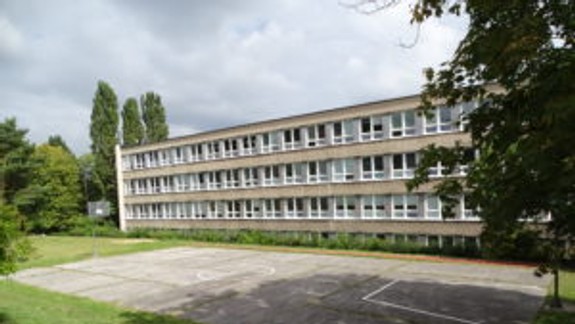 Na Karloveskej vyrastie počas jari multifunkčné ihrisko