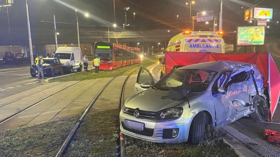 Tragédia na Botanickej: Spolujazdkyňa v osobnom aute neprežila zrážku s električkou
