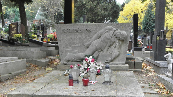 Bratislava si dnes pripomína 100 rokov od „krvavej stredy“. Viete, čo sa v ten deň stalo?