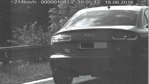 Pirát z Maďarska: Do Bratislavy sa rútil rýchlosťou cez 200 km/h