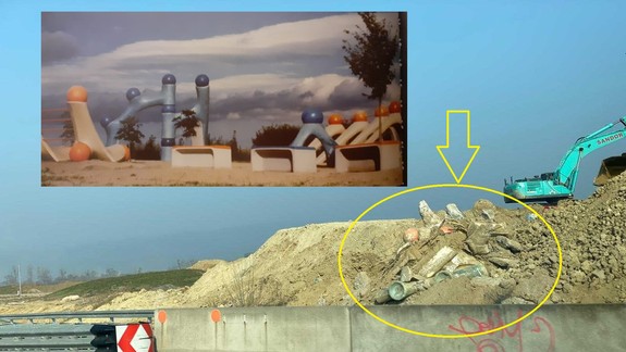 FOTO a VIDEO: Pri odpočívadle Triblavina bolo zničené dizajnérske dielo - kto dal príkaz zbúrať detské preliezky?