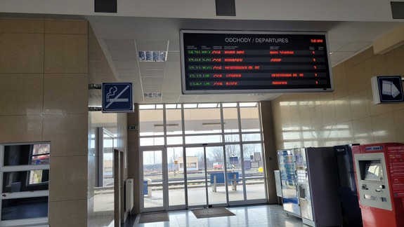 Pre ranný výpadok prúdu odriekli štyri spoje medzi Viedňou a Bratislavou