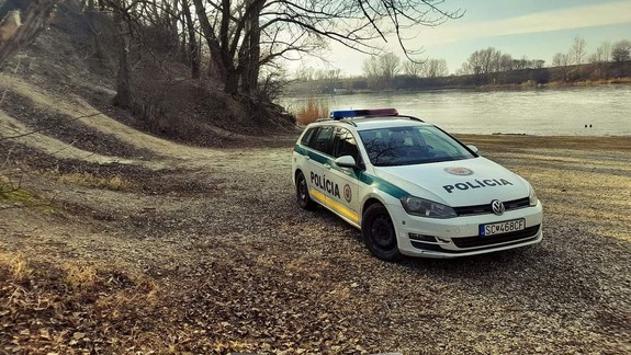 Tragédia v Rovinke: Vyšetrovateľ  nariadil v prípade mŕtvej dvojice v jazere pitvu