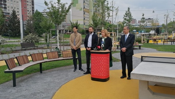 Ocenia ho i športovci: V Karlovej Vsi otvorili nový moderný multifunkčný  park pre deti, mládež aj dospelých