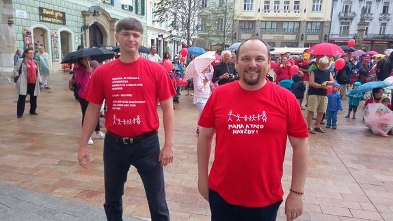 V deň pochodu Dúhový Pride opäť organizuje svoju akciu aj kresťanský aktivista Chromík