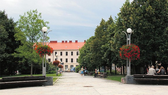 Mesto obhajuje parkovací dom pod Kollárkom