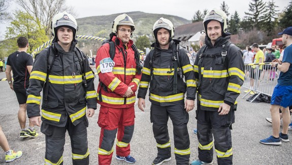 Hasiči z viacerých krajín si v piatok zmerajú sily v behu do schodov