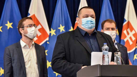 Hlavný hygienik Mikas oznámil nové čísla: Pribudlo 72 nových pacientov na COVID-19