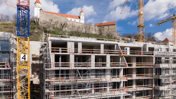 Na Vydrici ukončili výstavbu hrubej stavby 1. etapy, developer sľubuje atmosféru Starého Mesta