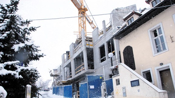 Novy bytový dom znehodnotí pohľad na panorámu Hradu