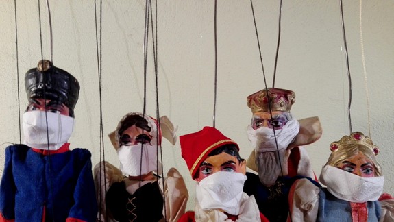 Aj Bratislavské bábkové divadlo sa svojim divákom prihovára online