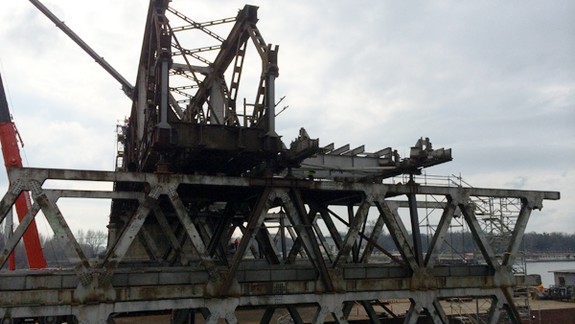 Demontáž Starého mosta sa predlžuje