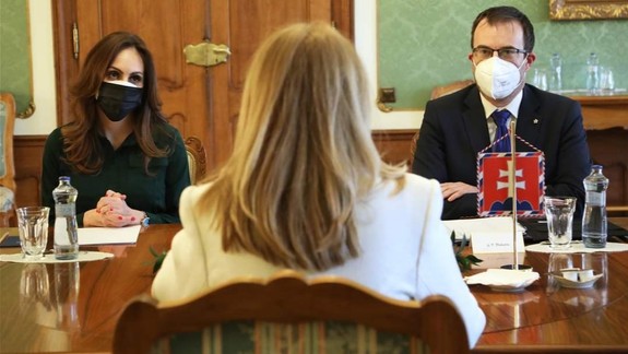 Prezidentka Čaputová: Ambulantná starostlivosť o pacientov s ochorením COVID-19 je kľúčová