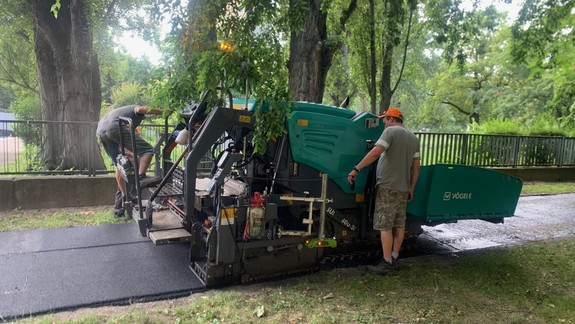 Veľké opravy chodníkov a mnoho iného. Aké sú plány Petržalky na rok 2024?