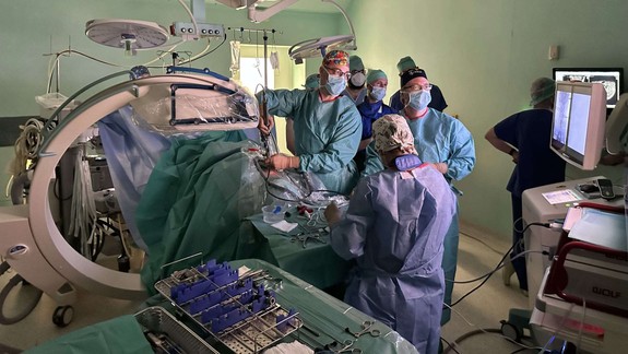 Multiodborová spolupráca v Univerzitnej nemocnici Bratislava zachránila život matke aj dieťaťu