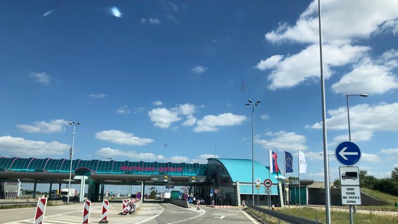 Vodiči, pozor, diaľničný hraničný priechod Jarovce - Kittsee je uzatvorený