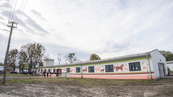 FOTO: Stredoškoláci v Zálesí sa môžu tešiť z nových moderných priestorov