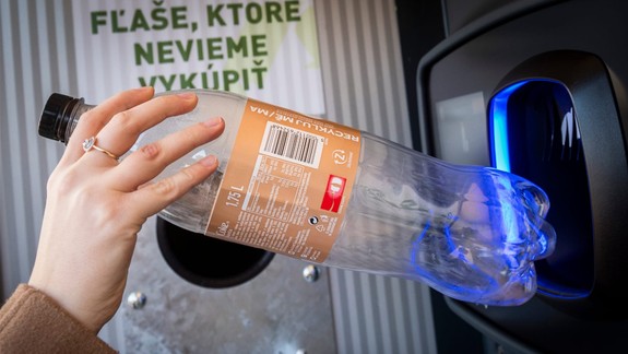 Zálohované obaly bude možné odovzdávať aj na bratislavských kúpaliskách