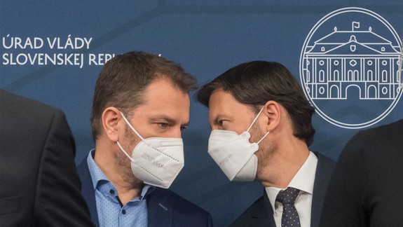 Vláda schválila uvoľnenie opatrení, čo teda od pondelka platí?