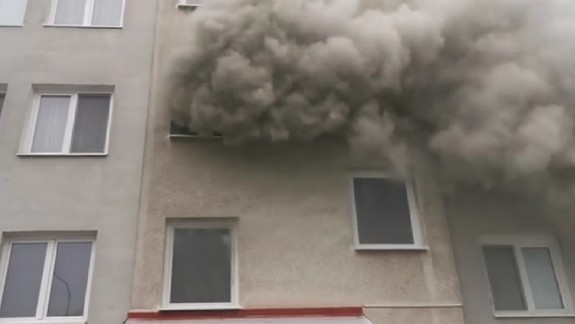 Až 17 hasičov vyrazilo k bytu v Petržalke, nakoniec išlo o jedlo na sporáku