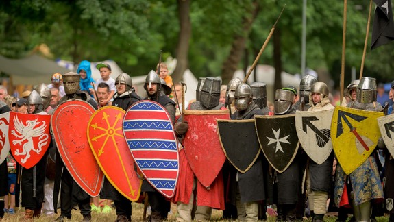 Stredoveká  bitka, žongléri, divadlo: Vo Vrakuni sa počas víkendu koná historický festival