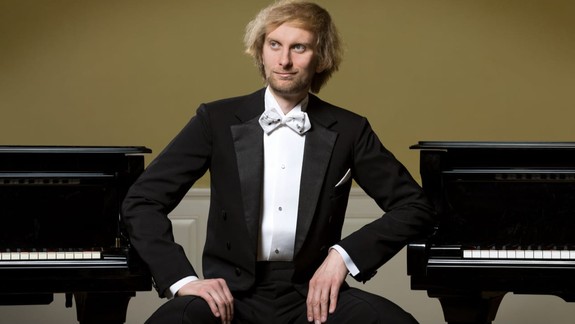 Koncert v Slovenskej filharmónii: Utorkový klavírny recitál Iva Kahánka bude oslavou Roku českej hudby