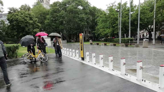 Cyklisti sa tešili predčasne - bikesharing na začiatku letných prázdnin nespustia!