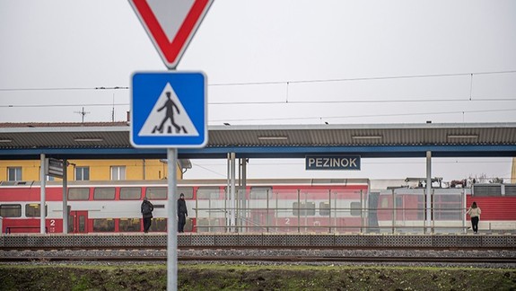 Poznáte muža na fotke? Policajtom by mohol pomôcť objasniť krádež bicykla za takmer 1500 eur